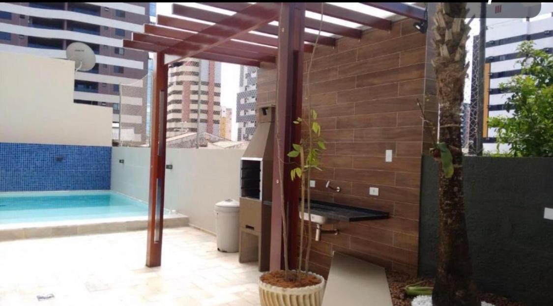 Apartamento Apto 405 - Quarto e sala espaçoso na praia de Ponta Verde com Wi-fi, tv a cabo e piscina